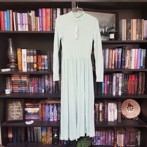 Mint Every Stretch Midi Dress Small
